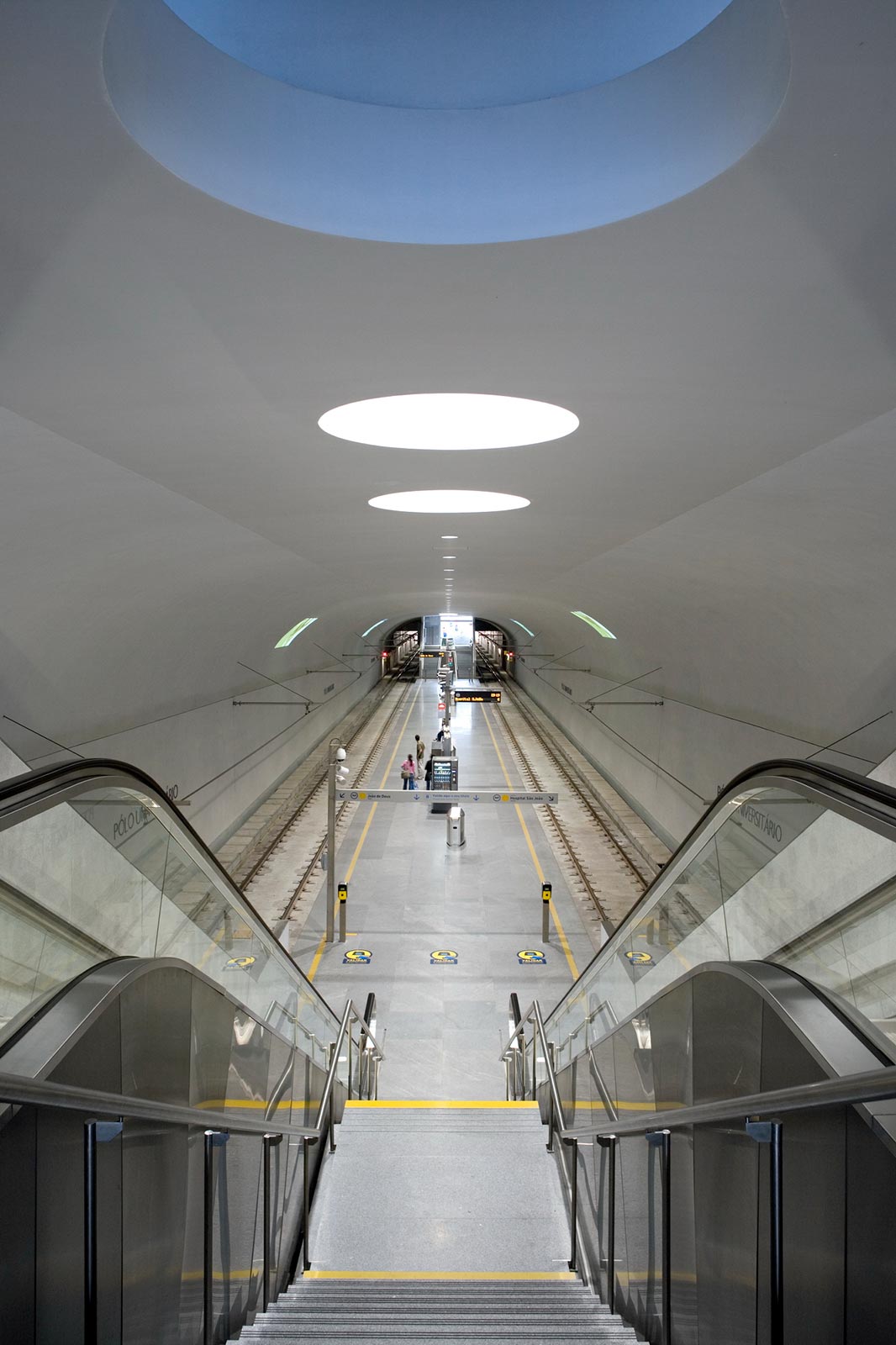 Estação Metro Polo Universitários, Porto