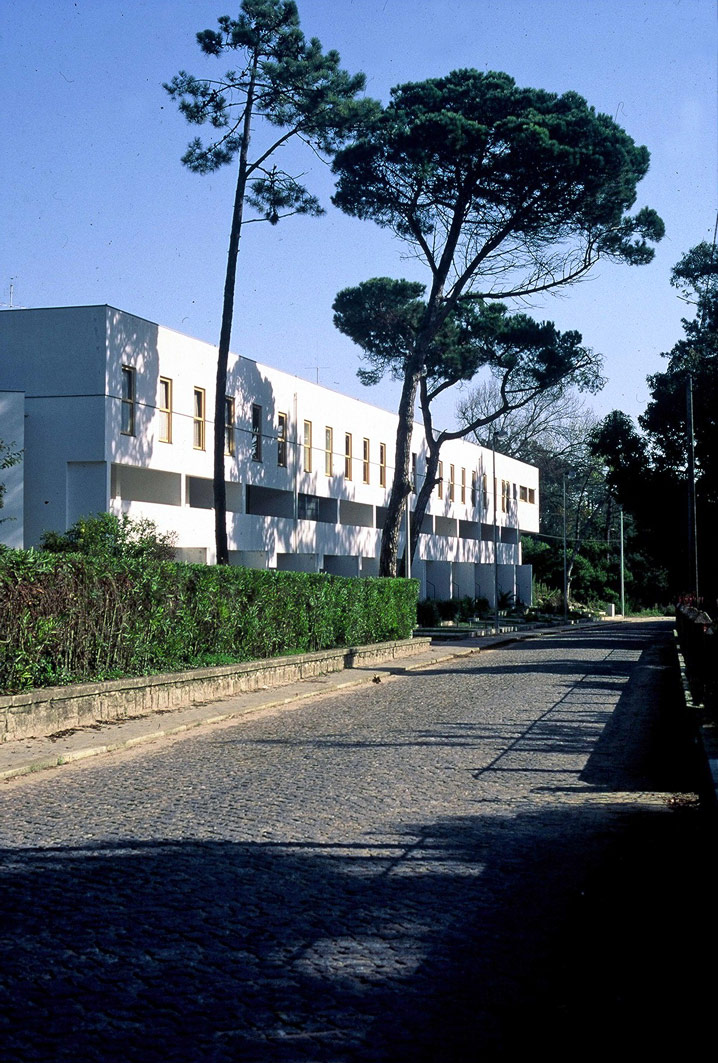 Edifício Habitação Colectiva, Ofir